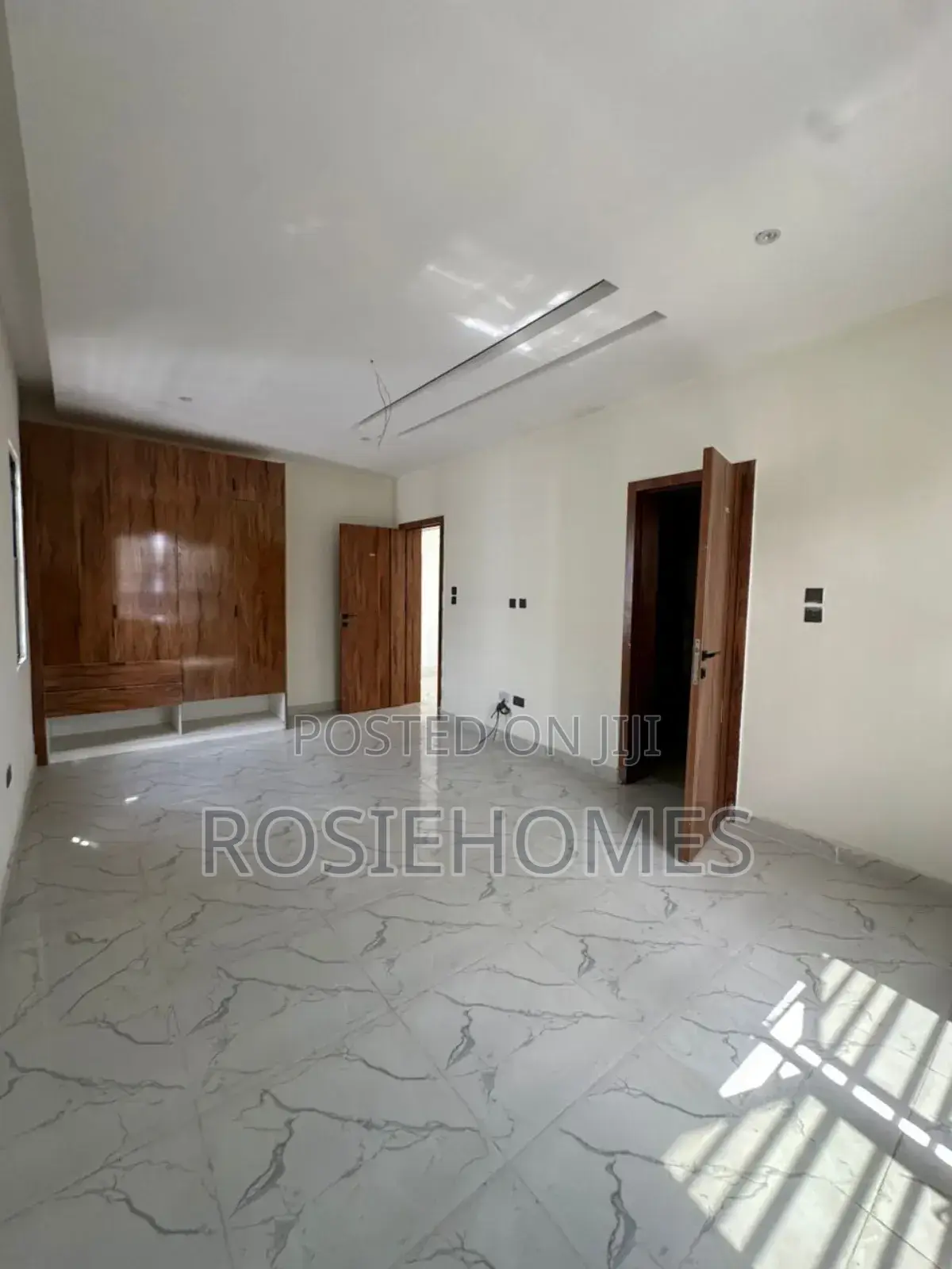 4bdrm Duplex in Light Estate, Adeola Odeku for rent in Adeola Odeku