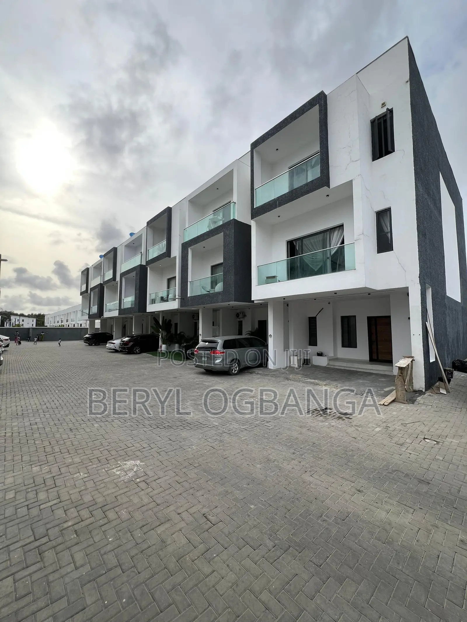 4bdrm Duplex in Lekki Phase 2 for rent in Lekki Phase 2
