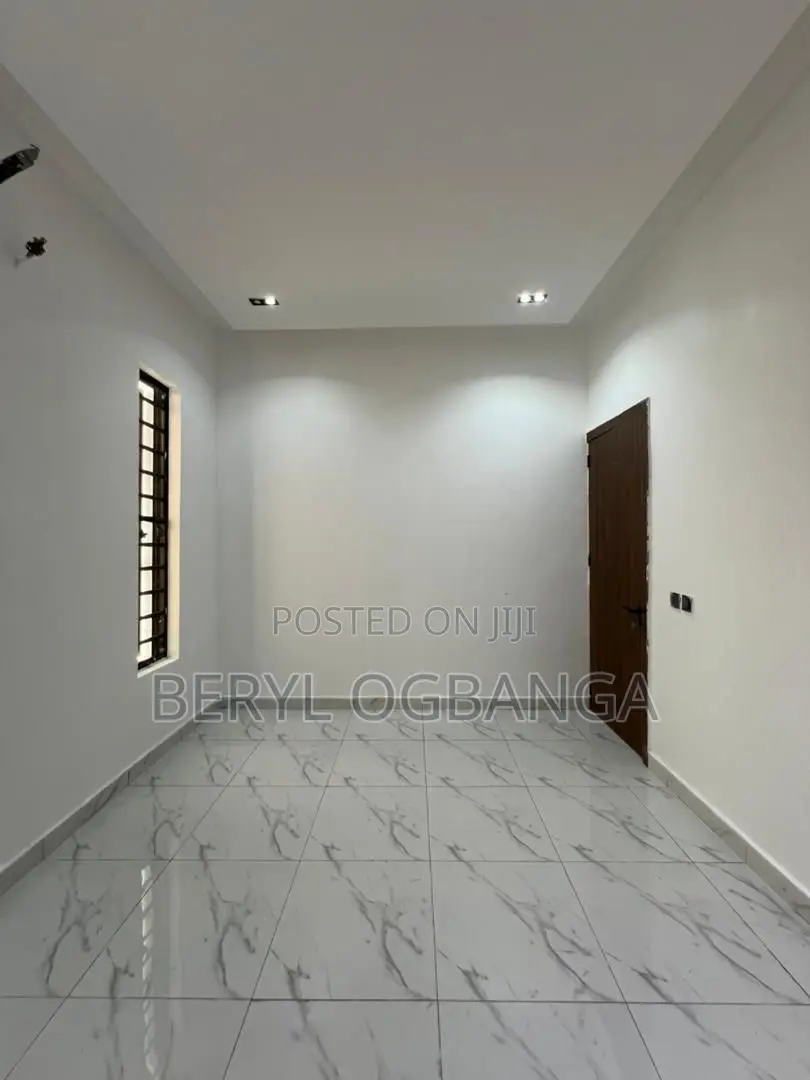 4bdrm Duplex in Lekki Phase 2 for rent in Lekki Phase 2