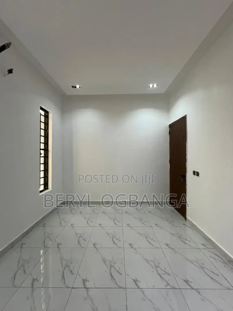 4bdrm Duplex in Lekki Phase 2 for rent in Lekki Phase 2