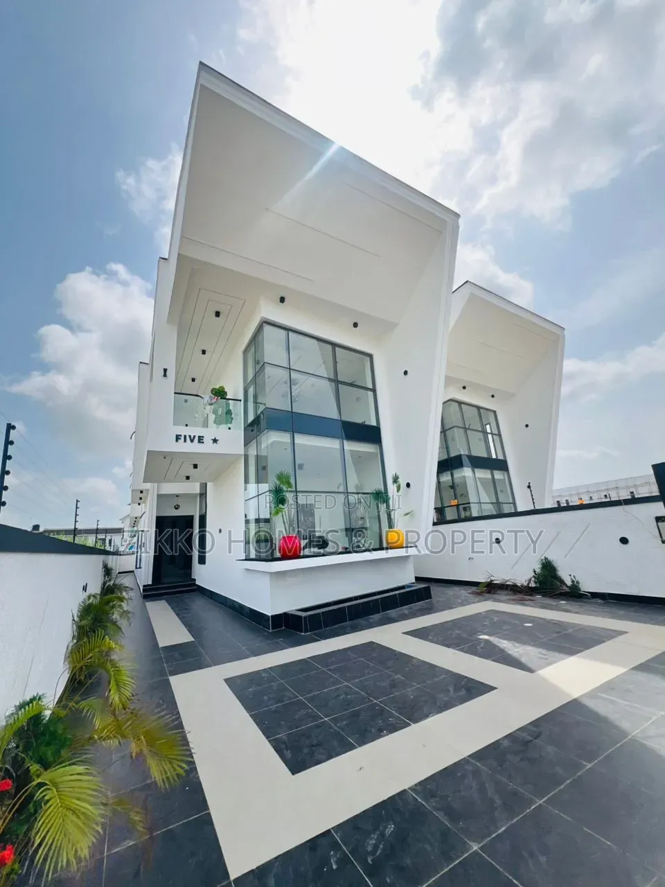 5bdrm Duplex in Ajah, Lekki for sale in Lekki