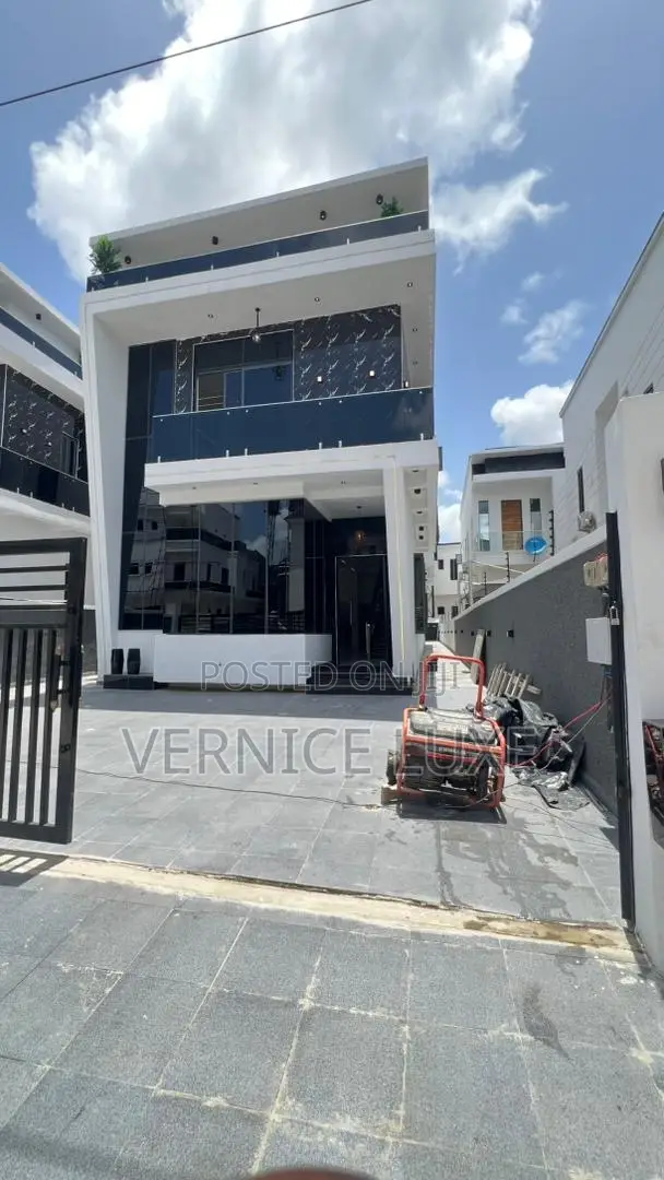Furnished 5bdrm Duplex in Sangotedo for sale in Sangotedo