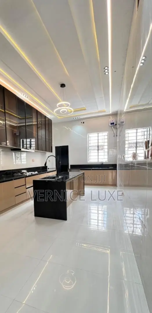 Furnished 5bdrm Duplex in Sangotedo for sale in Sangotedo