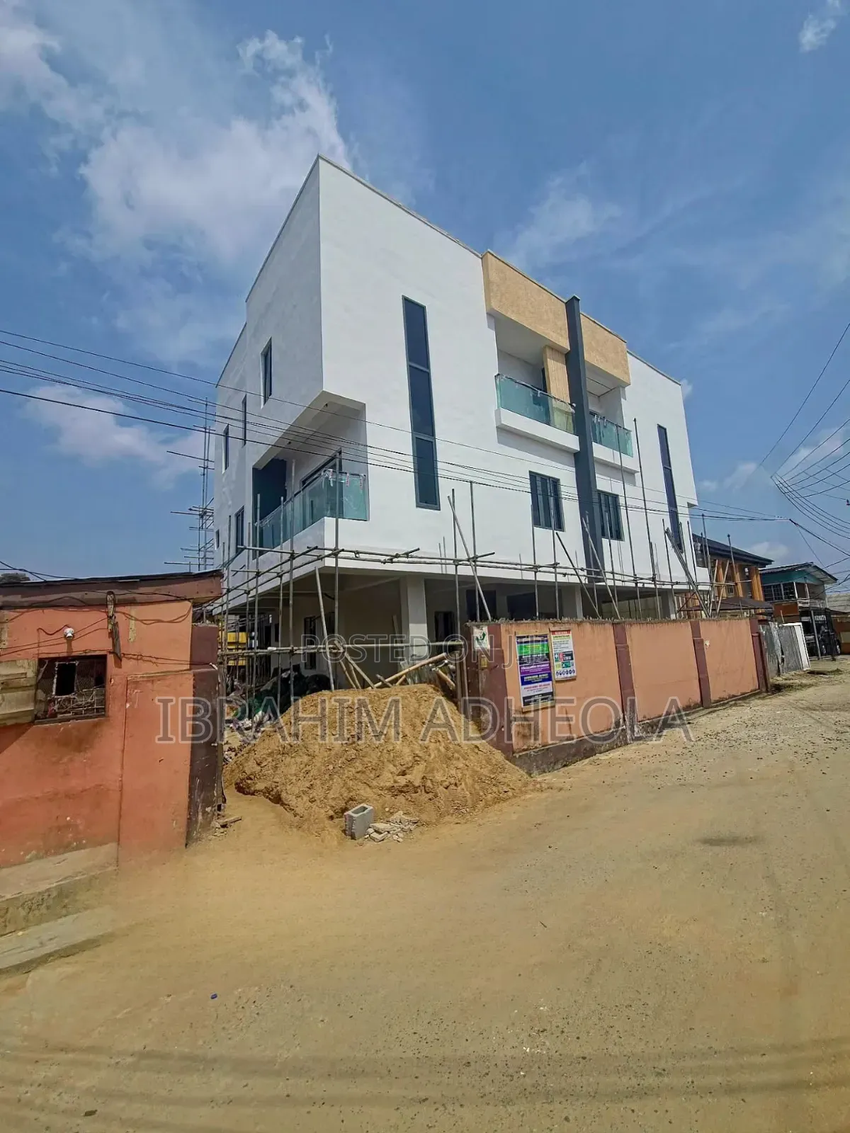 4bdrm Duplex in Maryland, Mende for sale in Mende