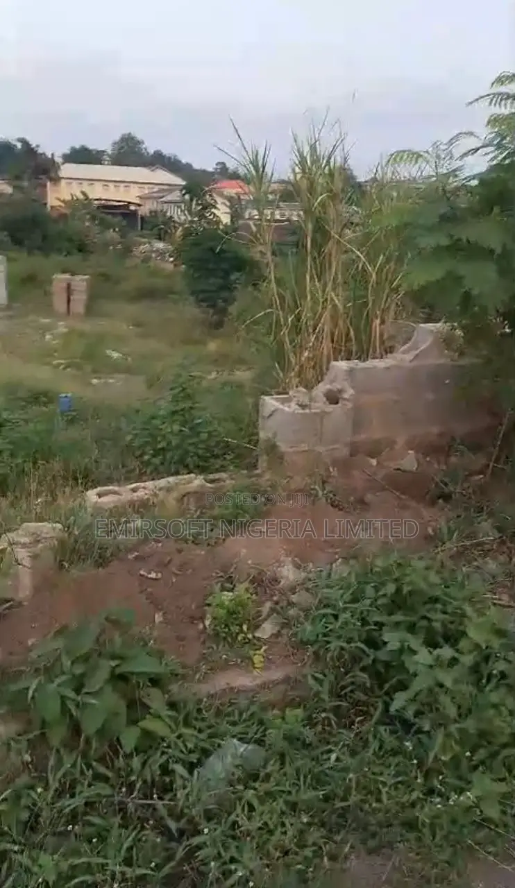 Cornerpiece 610sqm Land at Oba Adesida, Iyaganku Gra, Ibadan in Iyanganku