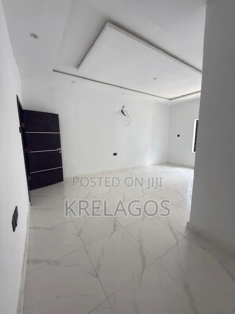 2bdrm Apartment in Abijo for sale in Abijo