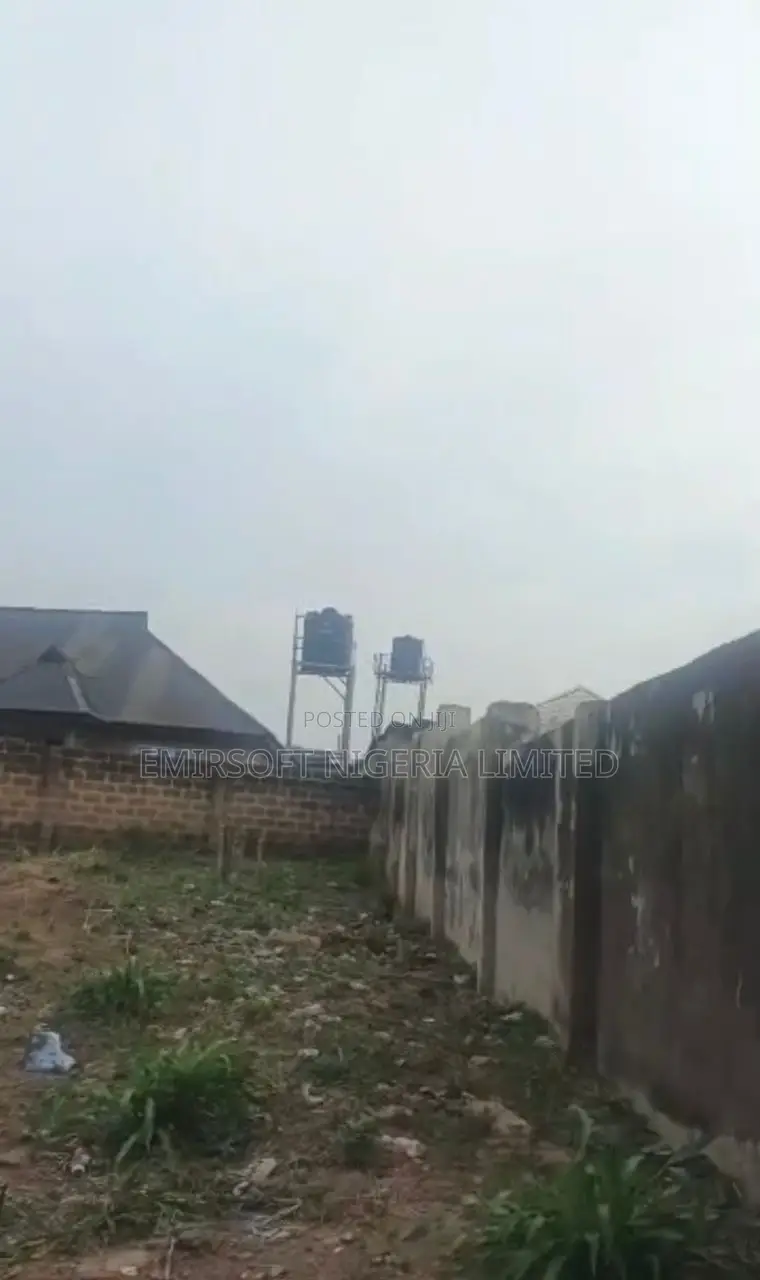 Fenced And Gated 900sqm Of Land Along Kasumu, Akala Express, Ibadan in Akala Express
