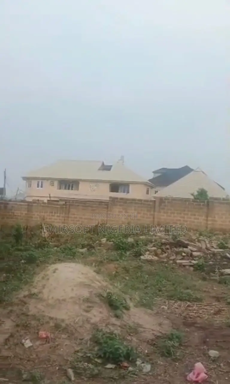 Fenced And Gated 900sqm Of Land Along Kasumu, Akala Express, Ibadan in Akala Express