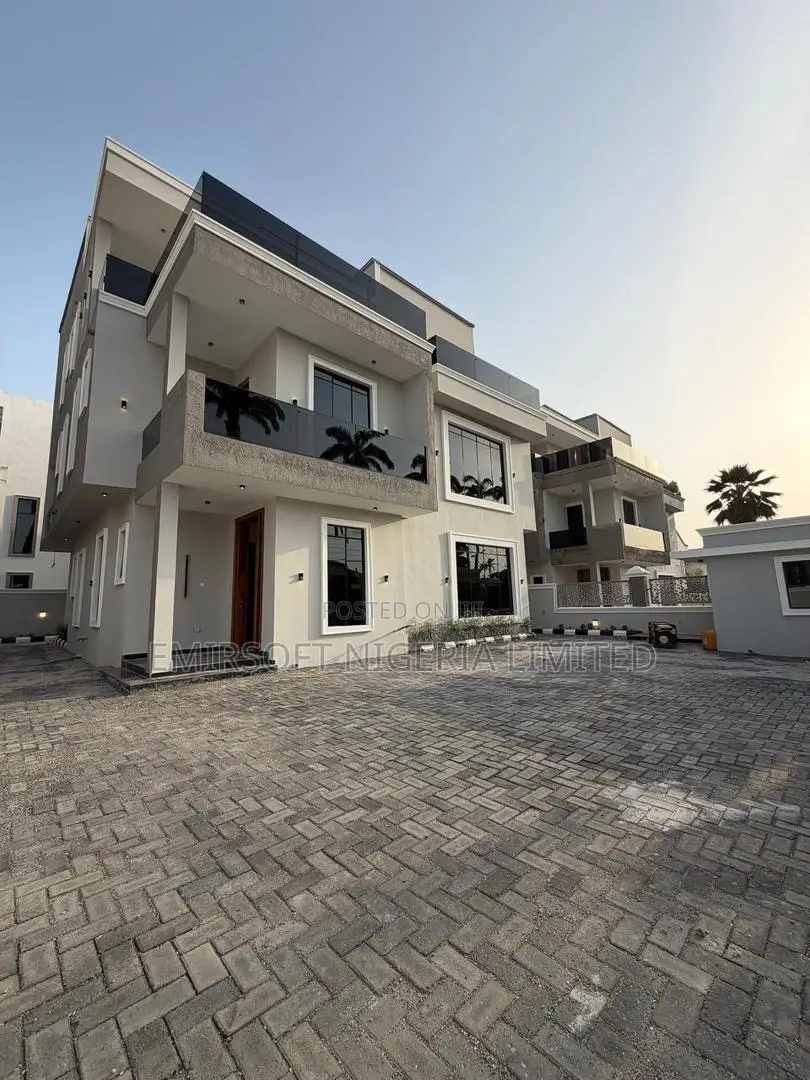 5bdrm Duplex in Agodi for sale in Agodi