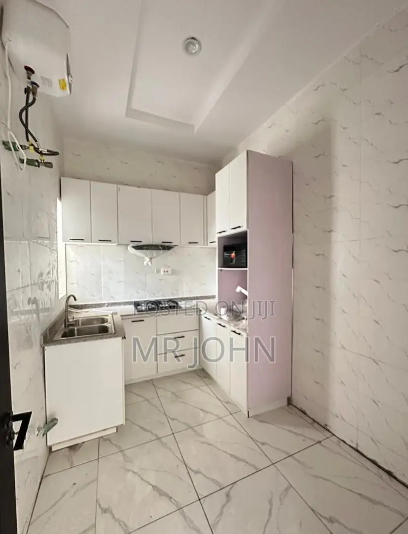 1bdrm Apartment in Mobile Road Ilaje, VGC / Ajah for sale in VGC / Ajah
