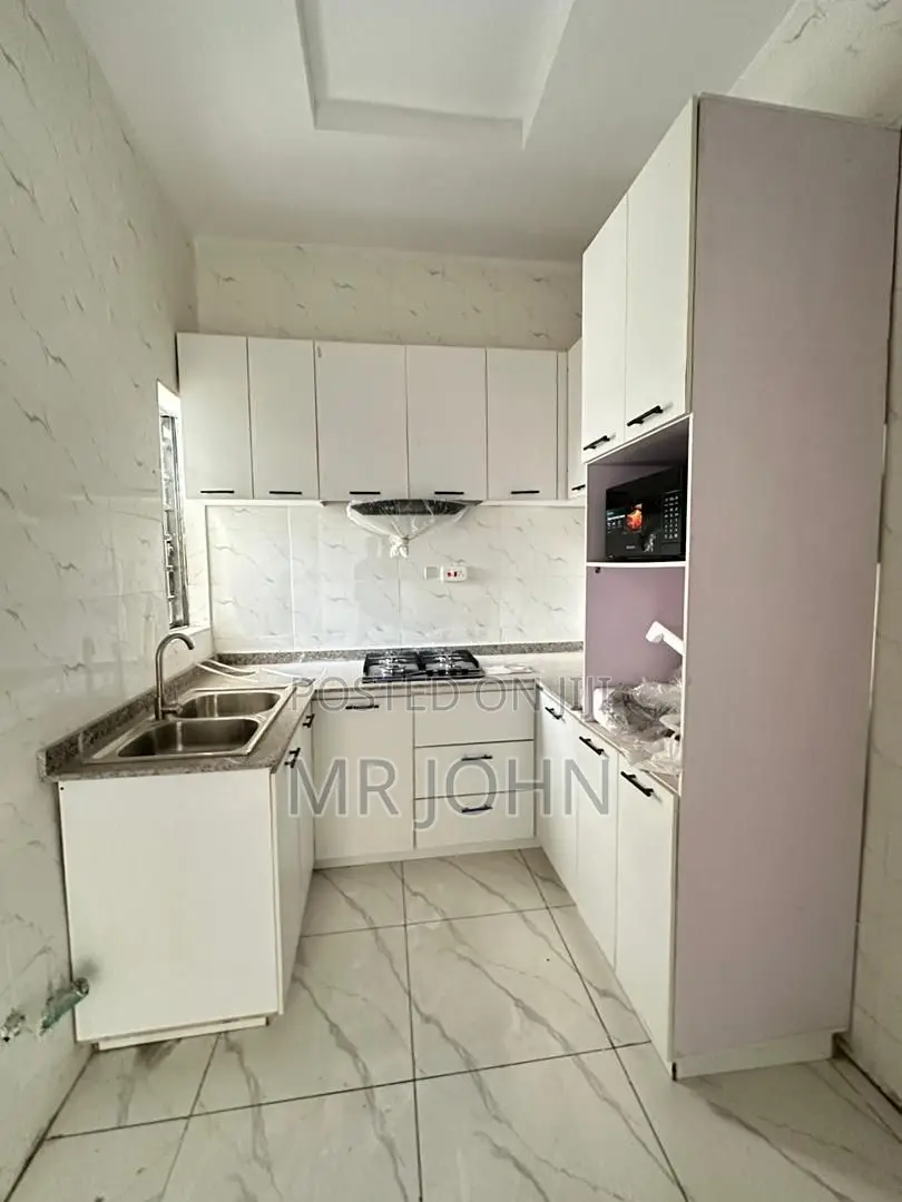 1bdrm Apartment in Mobile Road Ilaje, VGC / Ajah for sale in VGC / Ajah