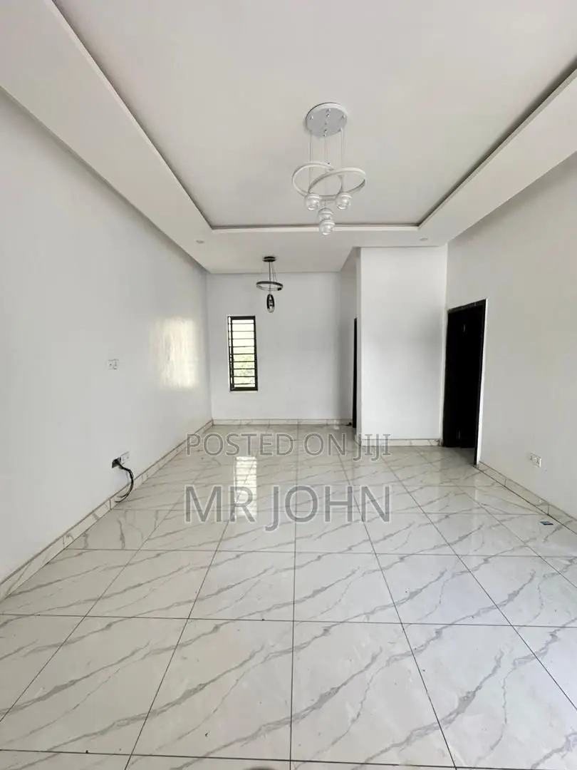 1bdrm Apartment in Mobile Road Ilaje, VGC / Ajah for sale in VGC / Ajah