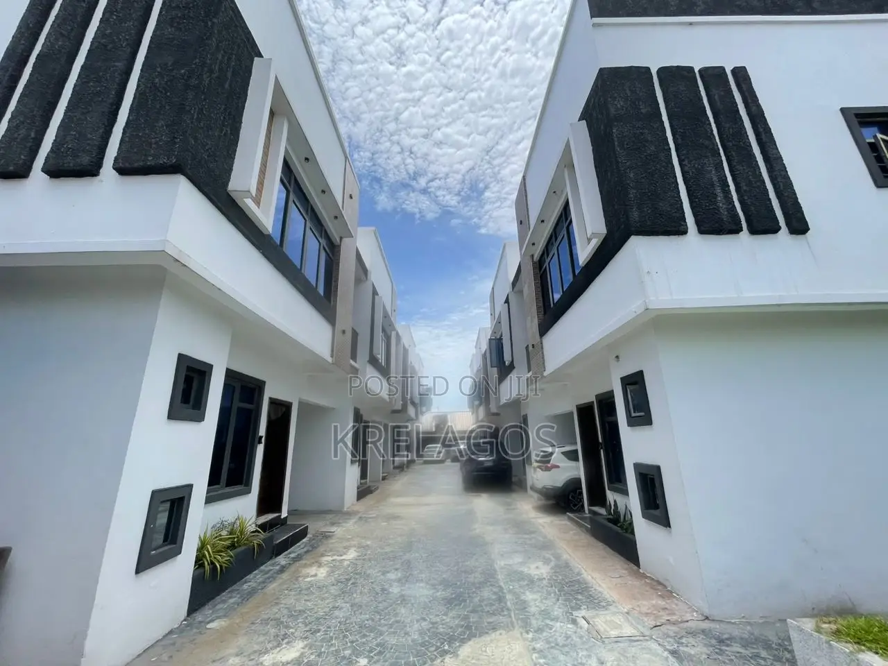 2bdrm Duplex in Abijo for sale in Abijo