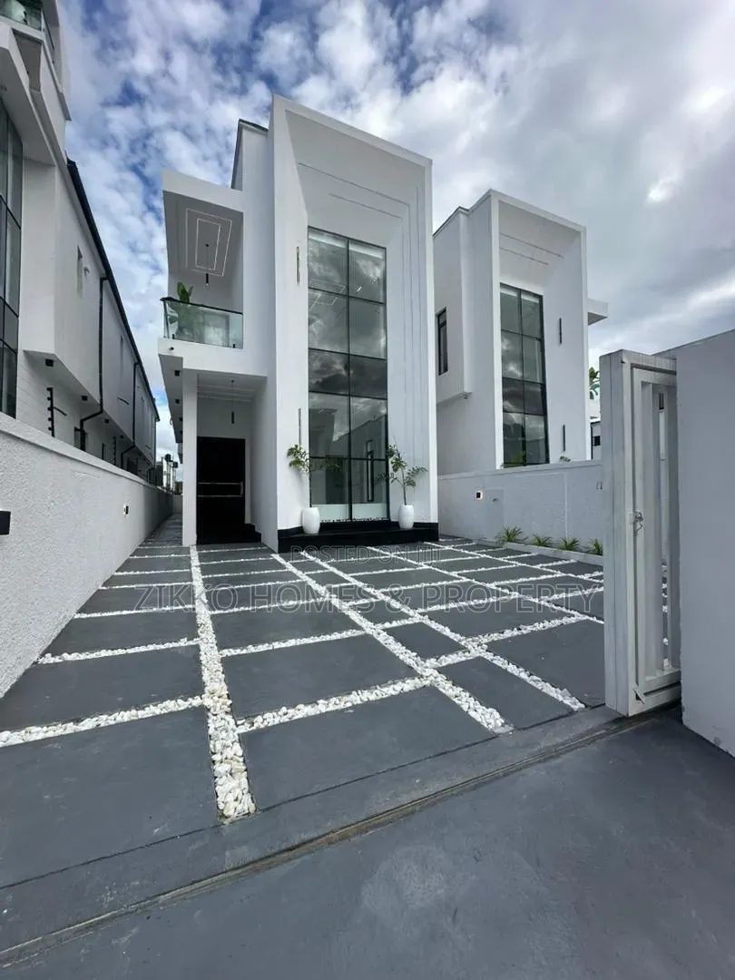 5bdrm Duplex in Ajah, Lekki for sale in Lekki