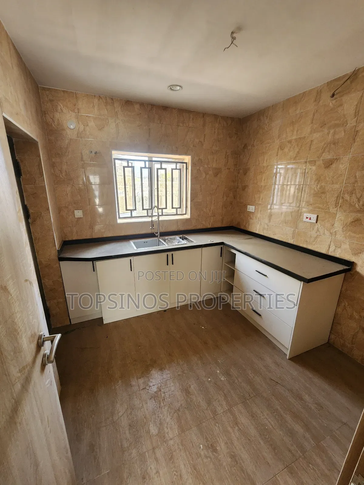 3bdrm Block of Flats in Dawaki for rent in Dawaki