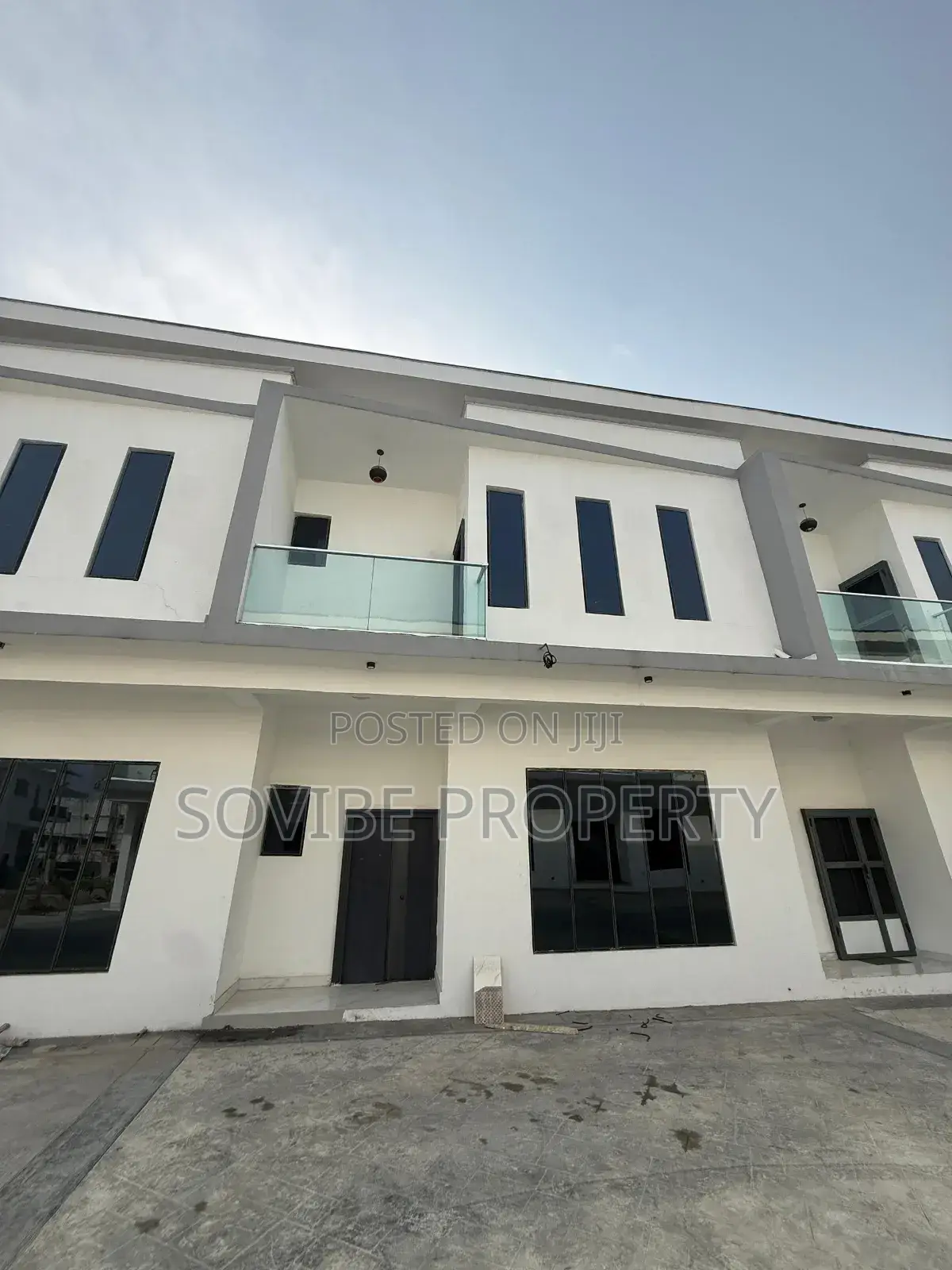 Furnished 4bdrm Townhouse/Terrace in Hi Life, Lekki Expressway for sale in Lekki Expressway