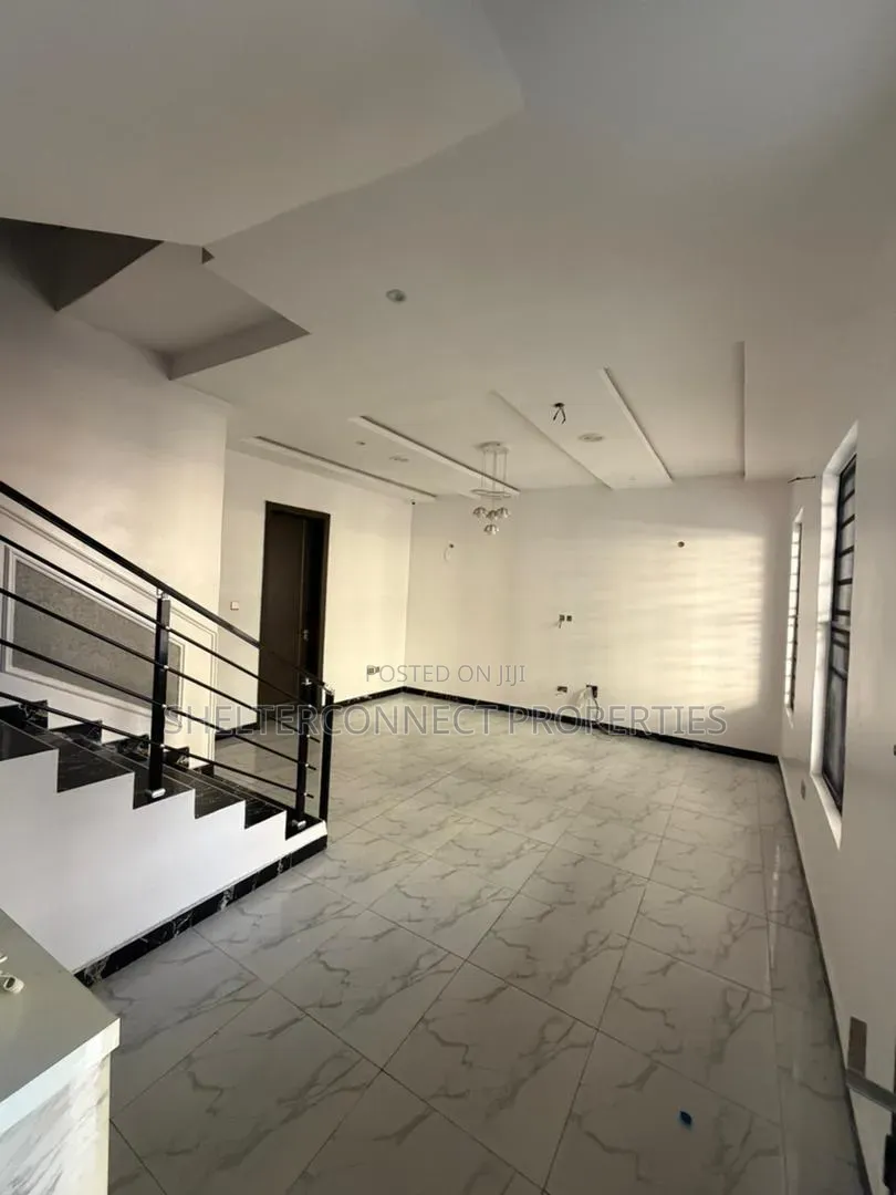 4bdrm Duplex in Ikate for rent in Ikate