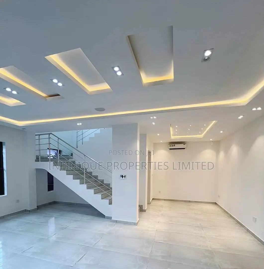 4bdrm Townhouse / Terrace in Lekki Phase 1 for rent in Lekki Phase 1