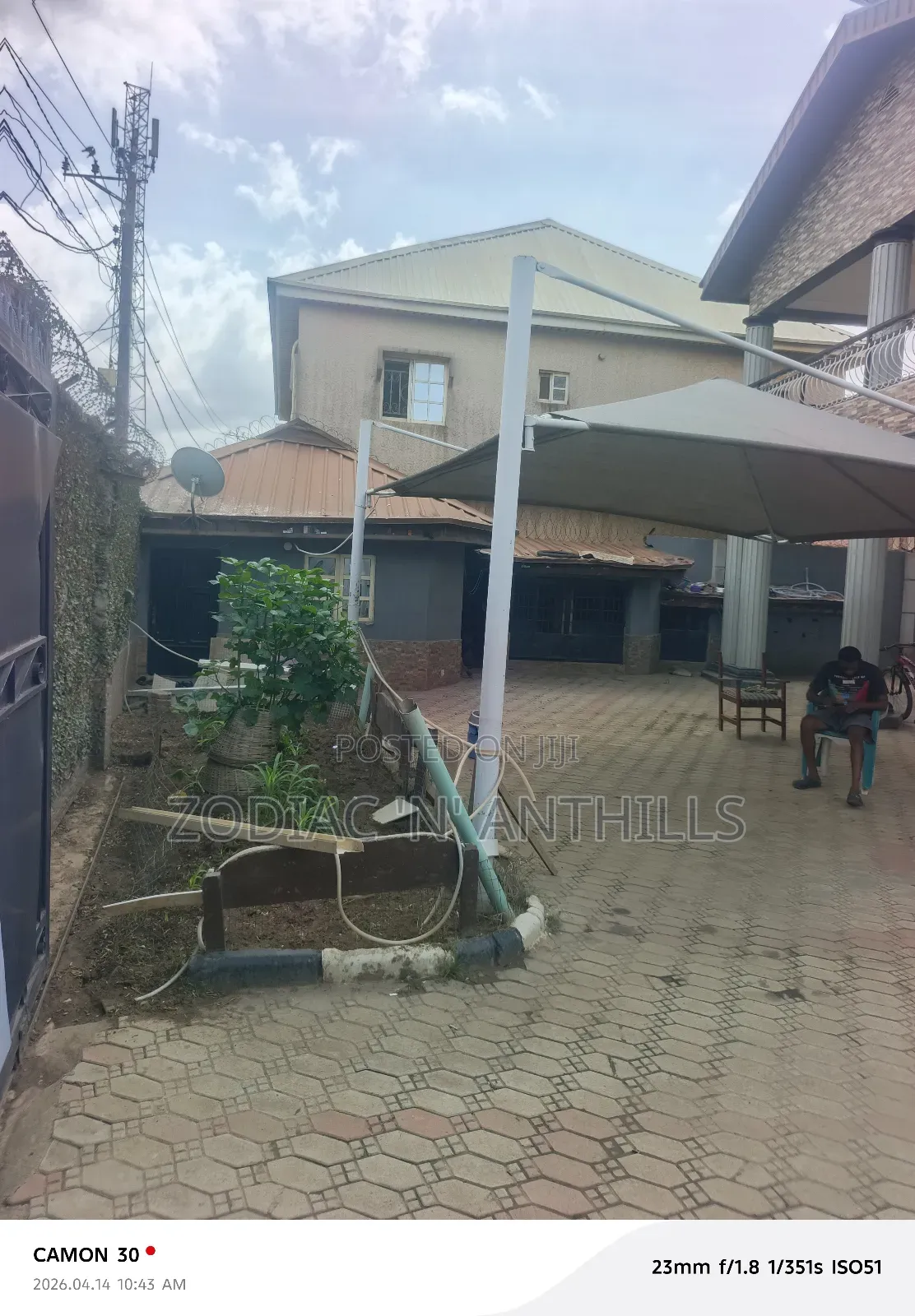 5bdrm Duplex in Shola Martins, New Oko Oba for sale in New Oko Oba