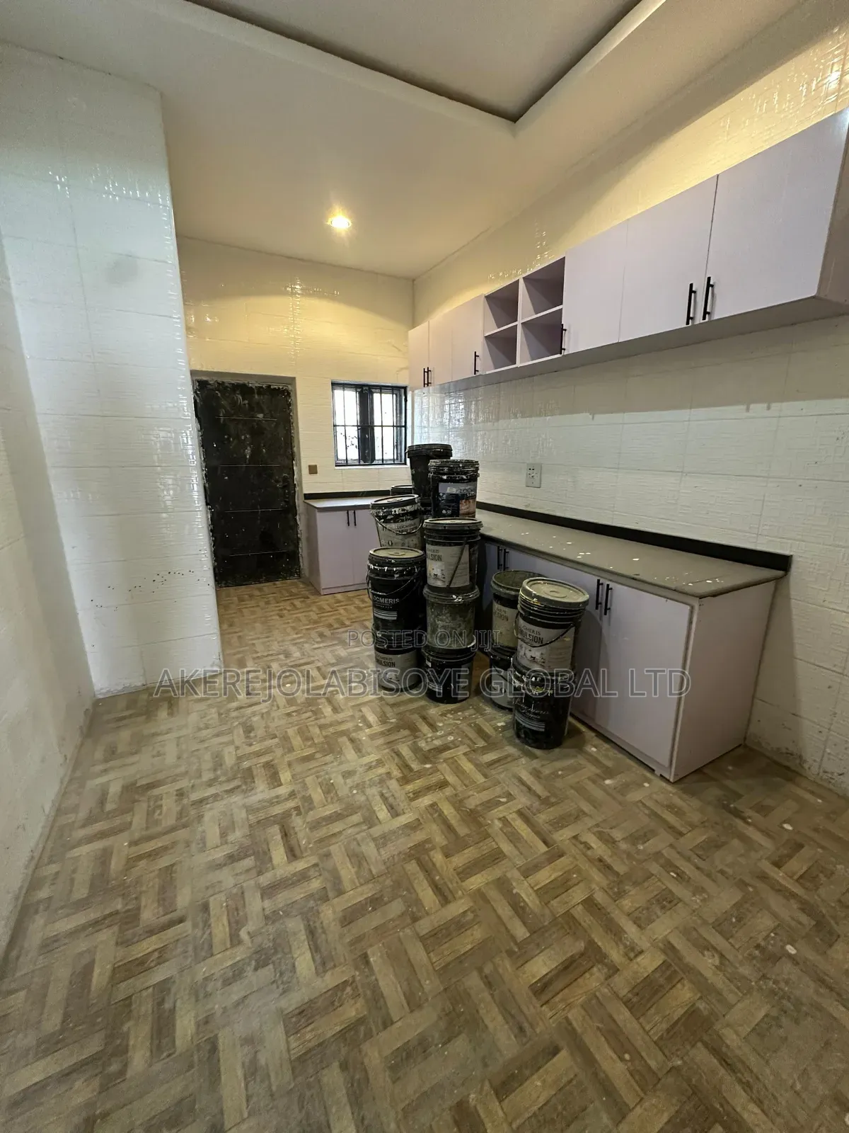 5bdrm Duplex in Close To Beger Yard for rent in Life Camp