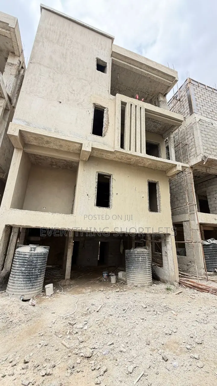 6bdrm Duplex in Maitama for sale in Maitama
