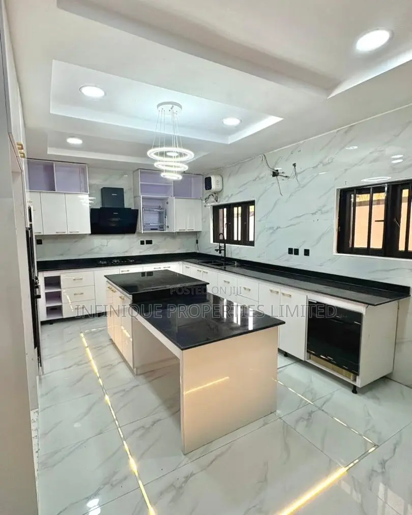 6bdrm Duplex in Vgc Estate for rent in VGC / Ajah