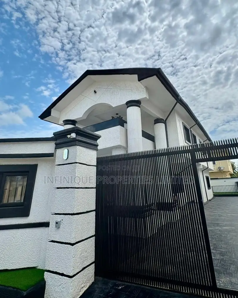 6bdrm Duplex in Vgc Estate for rent in VGC / Ajah