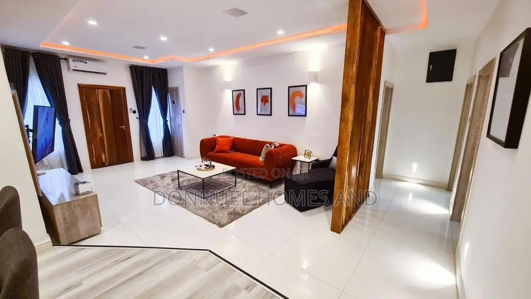 Furnished 3bdrm Apartment in Lekki Phase 1 for rent in Lekki Phase 1