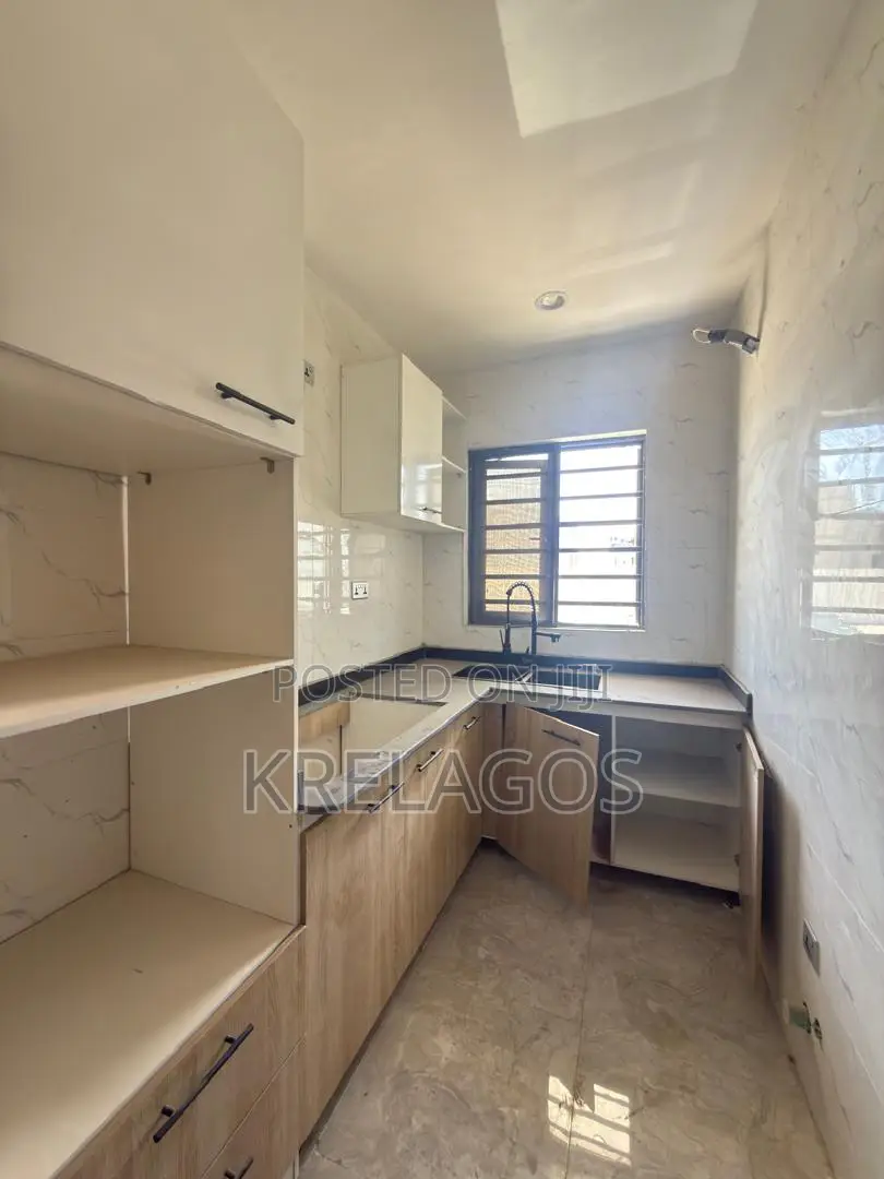 1bdrm Apartment in Abijo for sale in Abijo