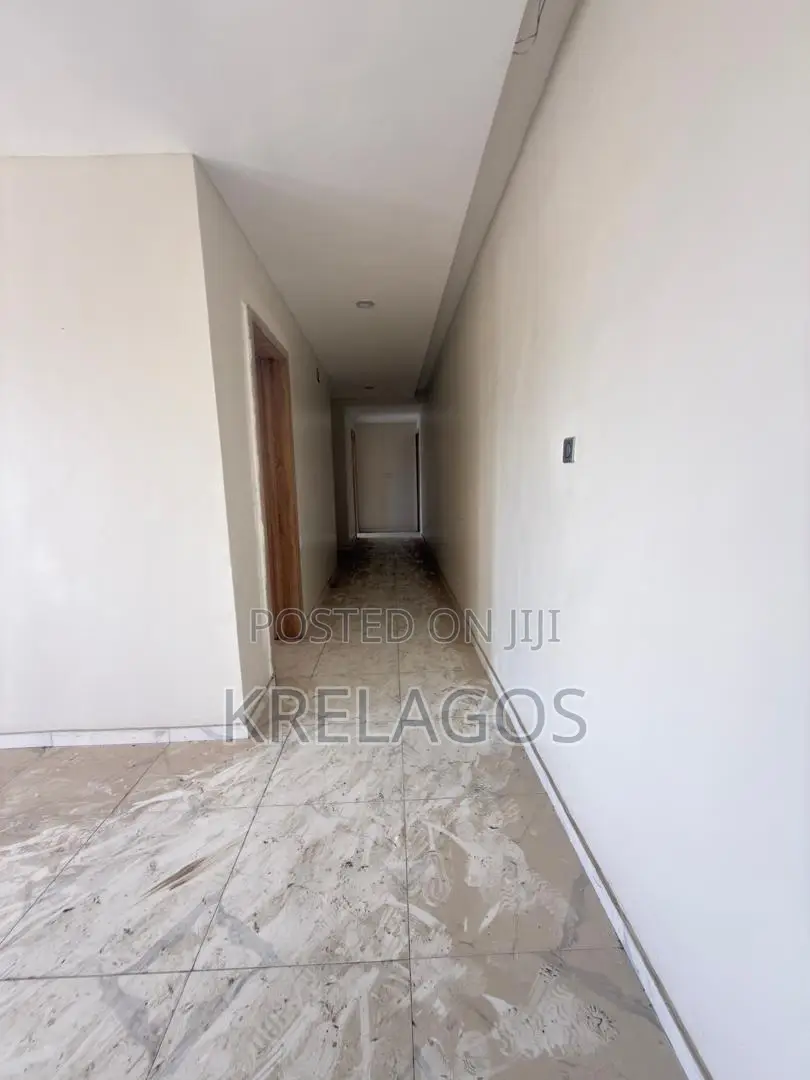 3bdrm Apartment in Abijo for sale in Abijo