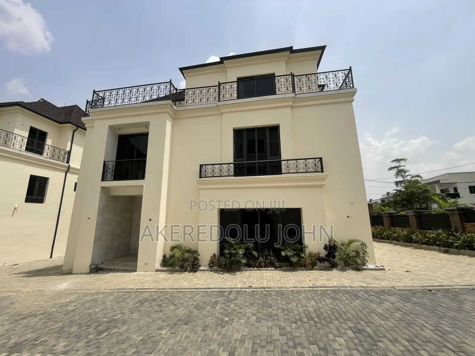 5bdrm Duplex in Katampe Extension for sale in Katampe Extension