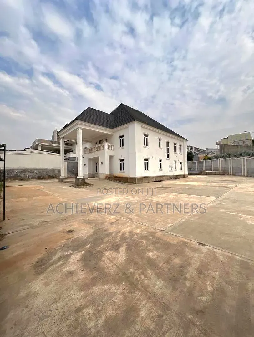 6bdrm Duplex in Guzape District for sale in Guzape District