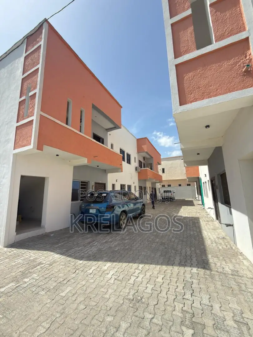 2bdrm Apartment in Abijo for sale in Abijo