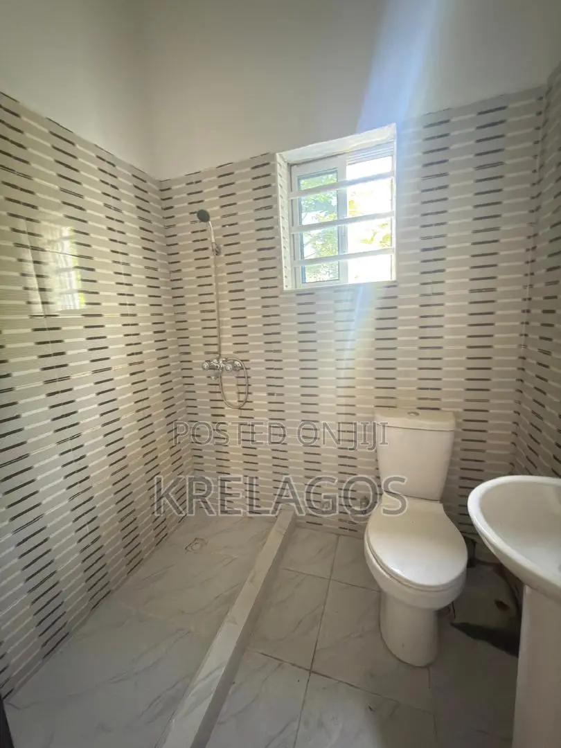 2bdrm Apartment in Abijo for sale in Abijo