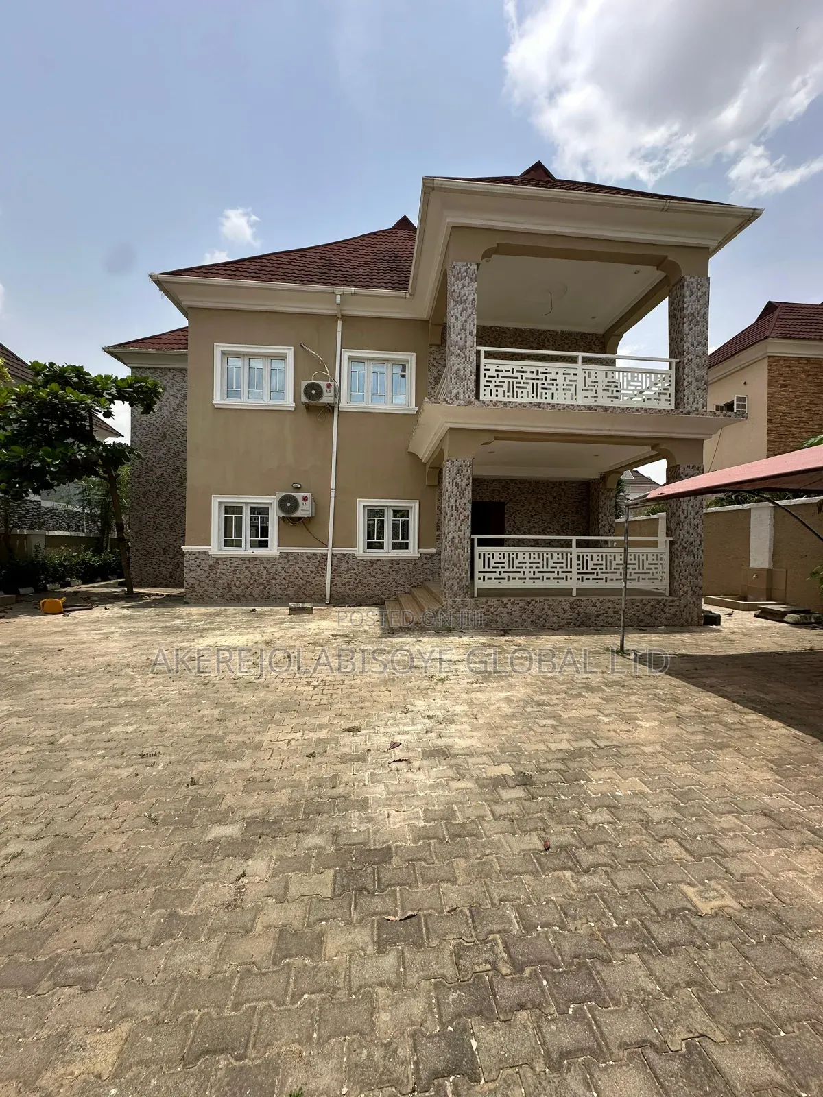 4bdrm Duplex in In An Estate for rent in Life Camp