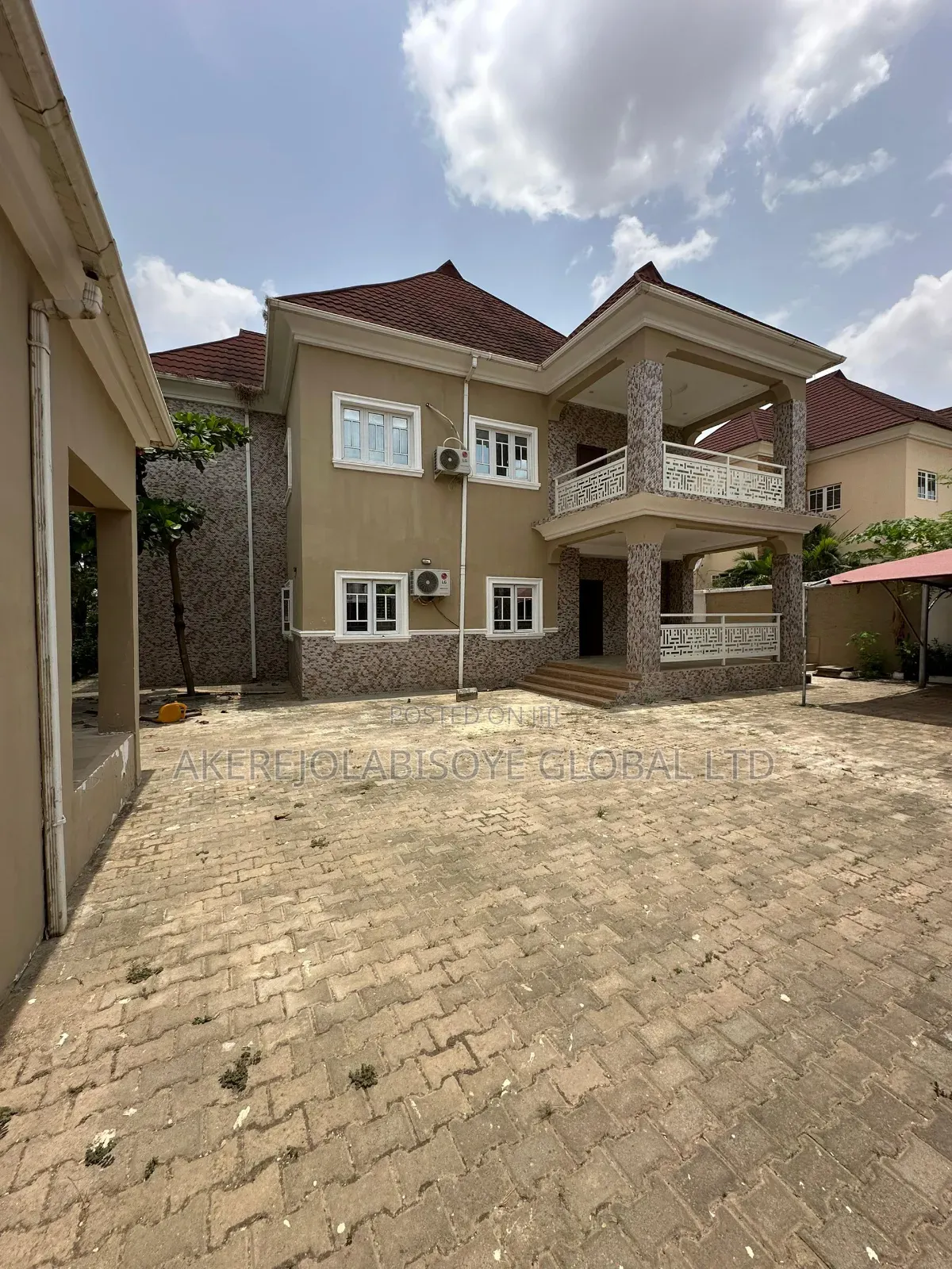 4bdrm Duplex in In An Estate for rent in Life Camp