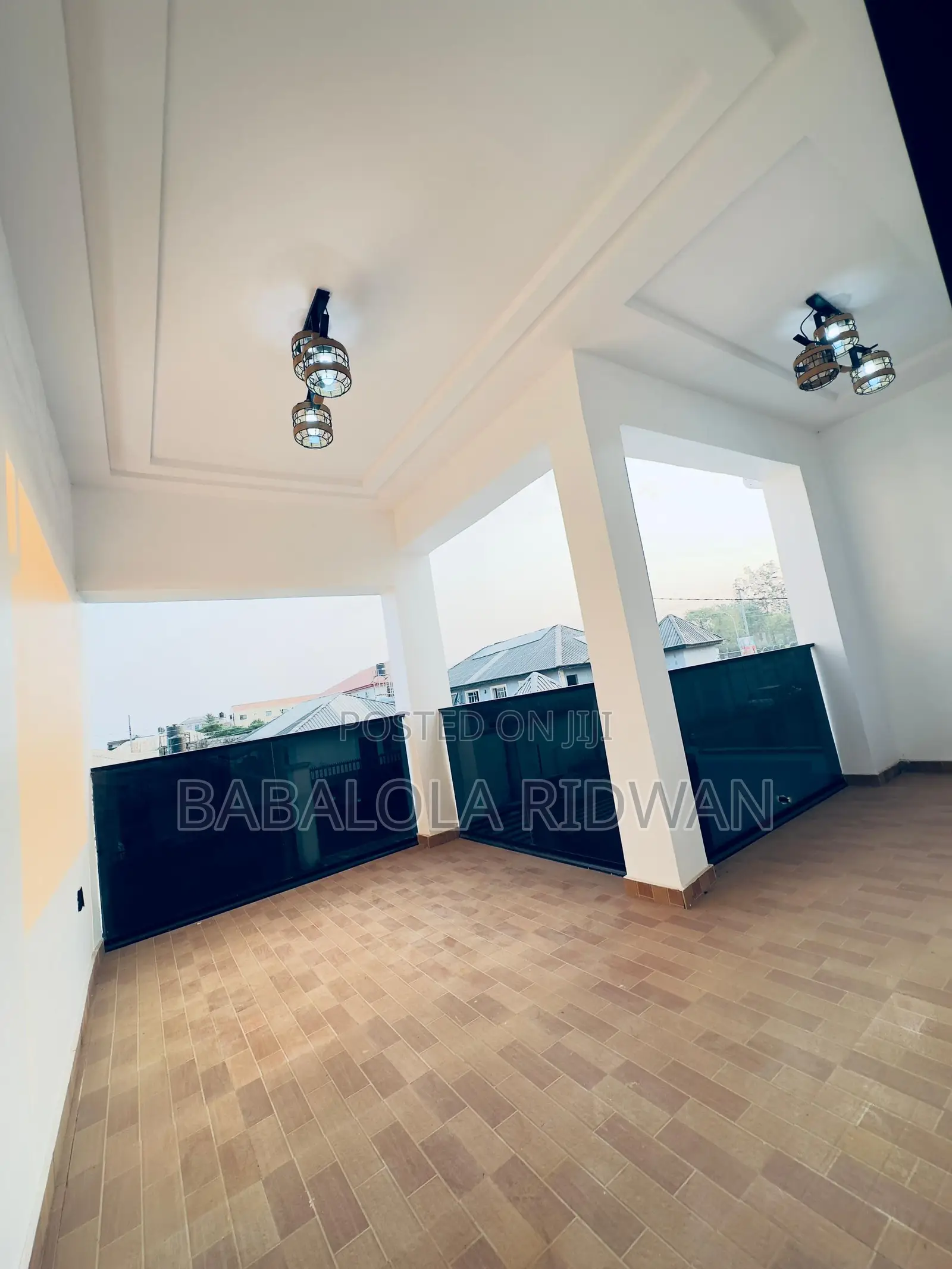 5bdrm Duplex in Dss Quarters Estate,, Jericho for sale in Jericho