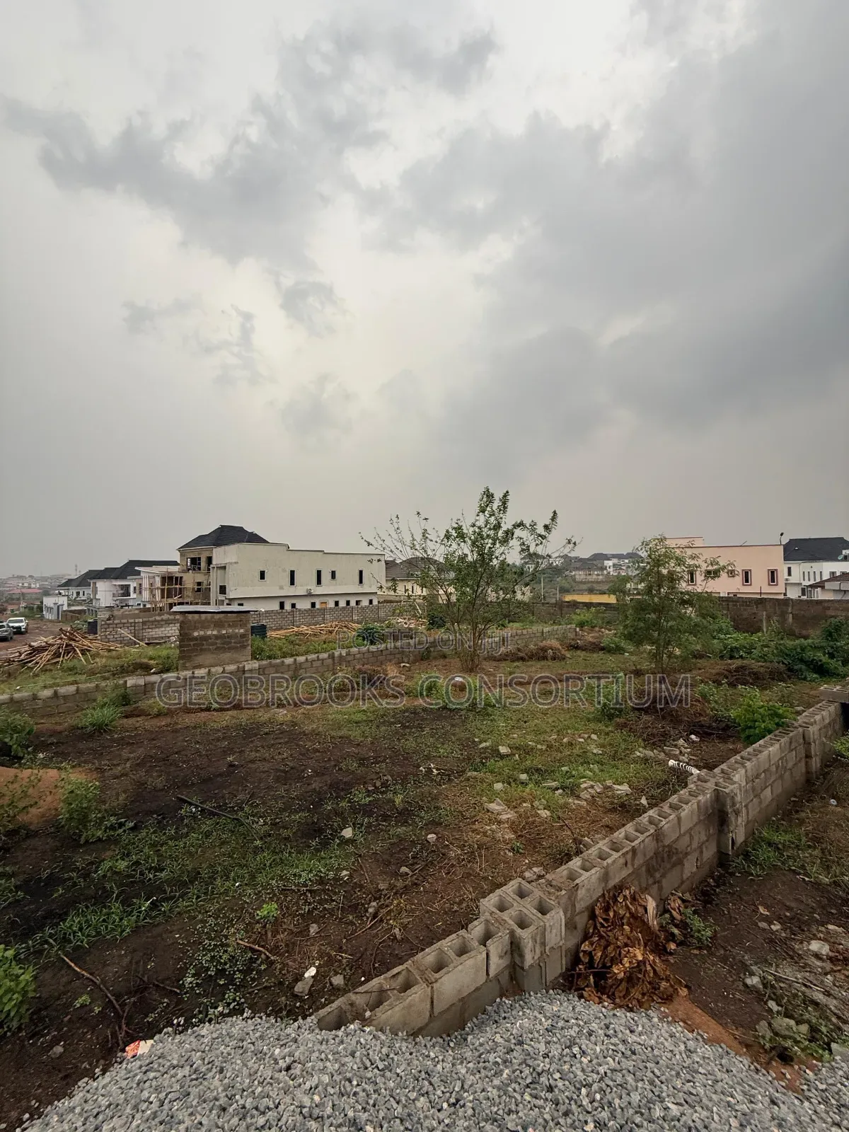 601 SQM Dry Land for Sale in Carlton Gate Estate, Akobo, Ibadan. in Akobo