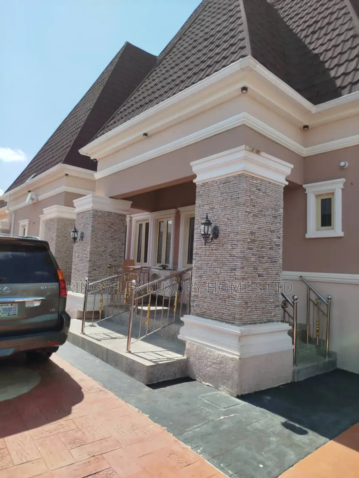5bdrm Bungalow in Efab Estate Gwarinpa for sale in Gwarinpa