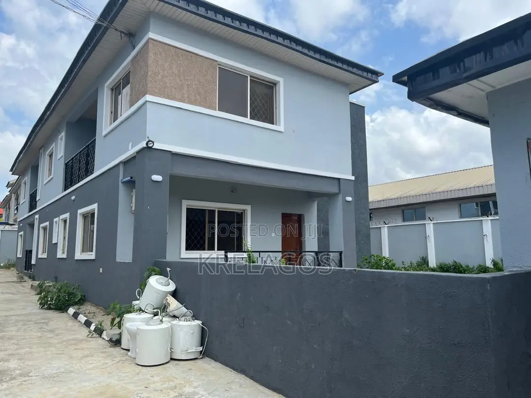 4bdrm Duplex in Sangotedo for sale in Sangotedo