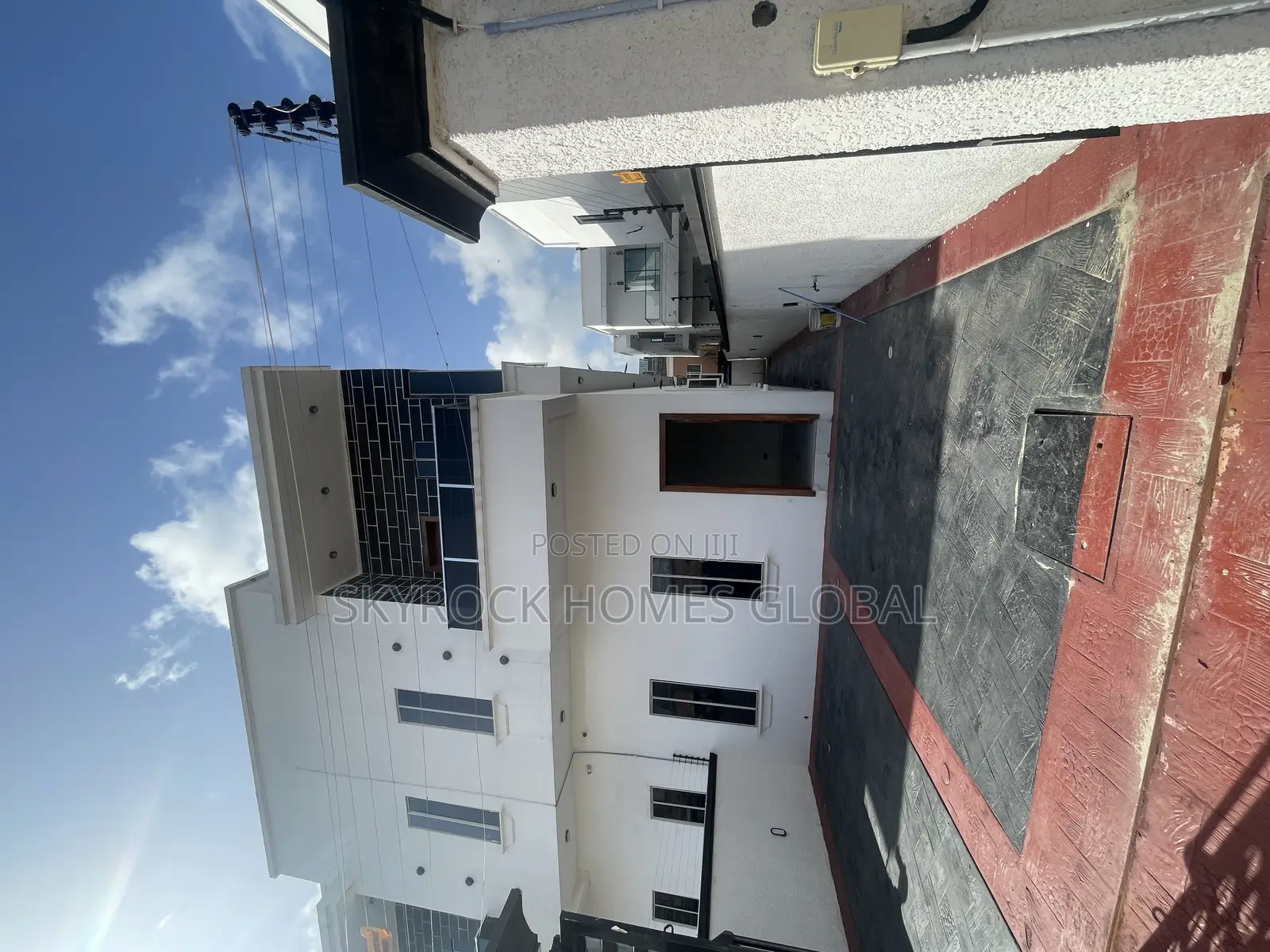 4bdrm Duplex in Agungi for sale in Agungi