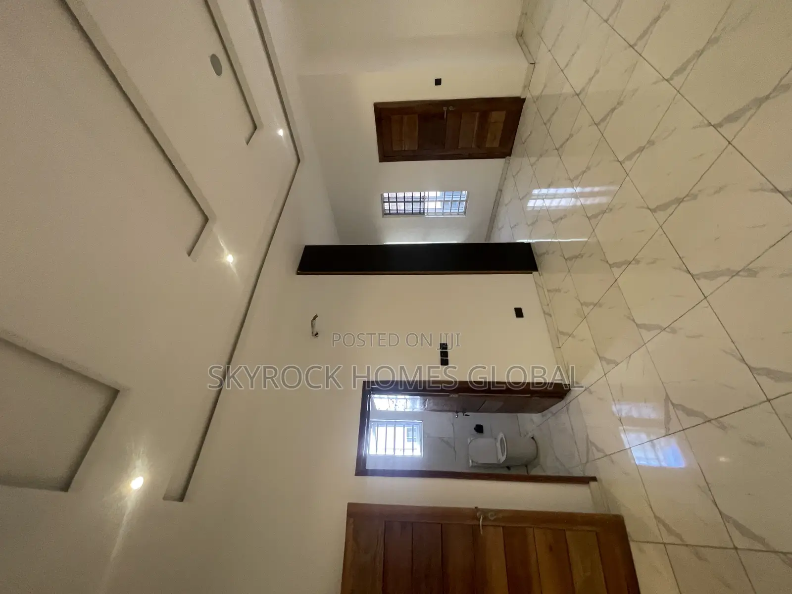 4bdrm Duplex in Agungi for sale in Agungi