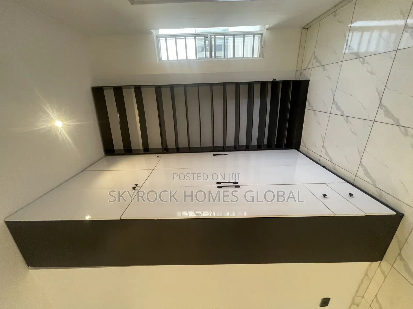 4bdrm Duplex in Agungi for sale in Agungi
