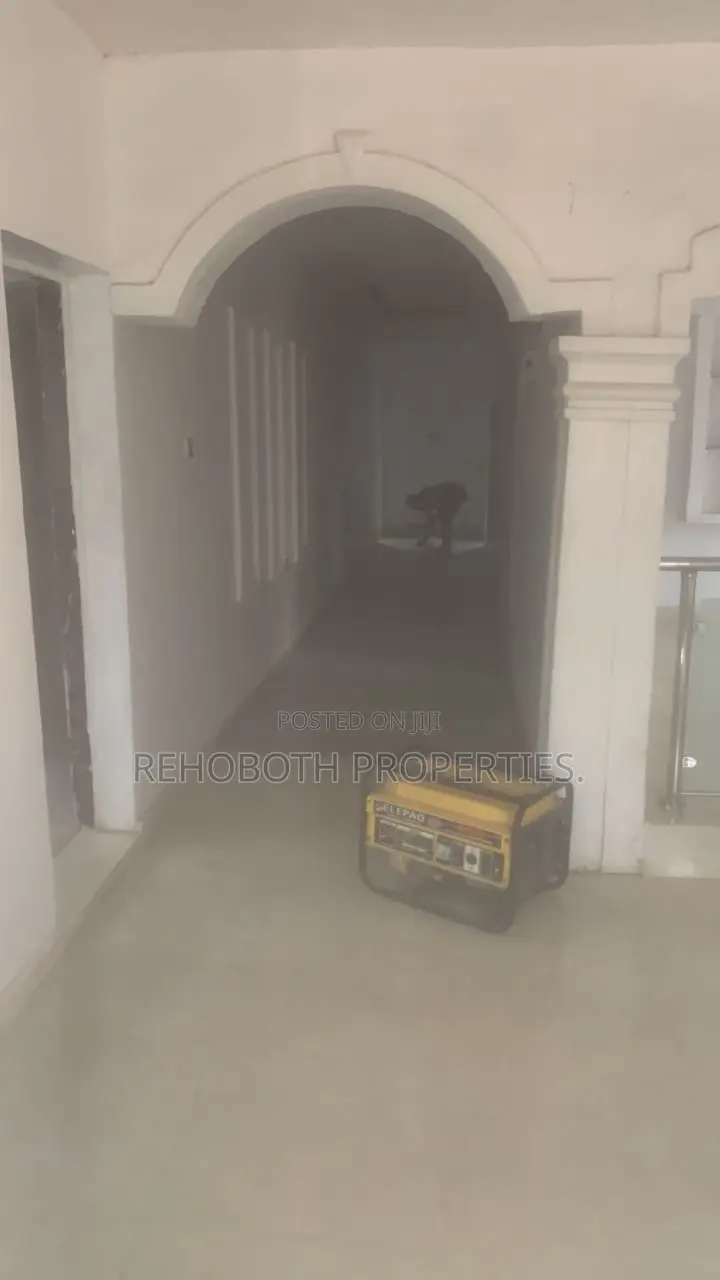 5bdrm Bungalow in Odeku Academic Road, Akala Express for rent in Akala Express