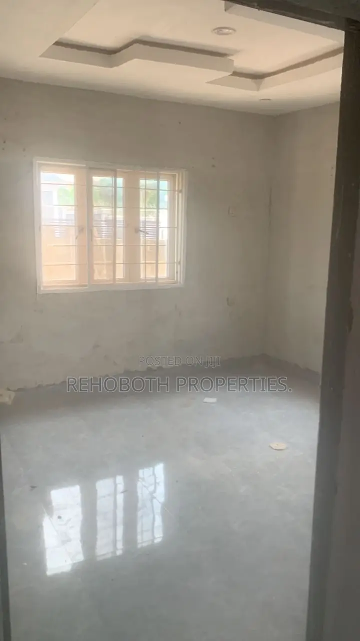 5bdrm Bungalow in Odeku Academic Road, Akala Express for rent in Akala Express