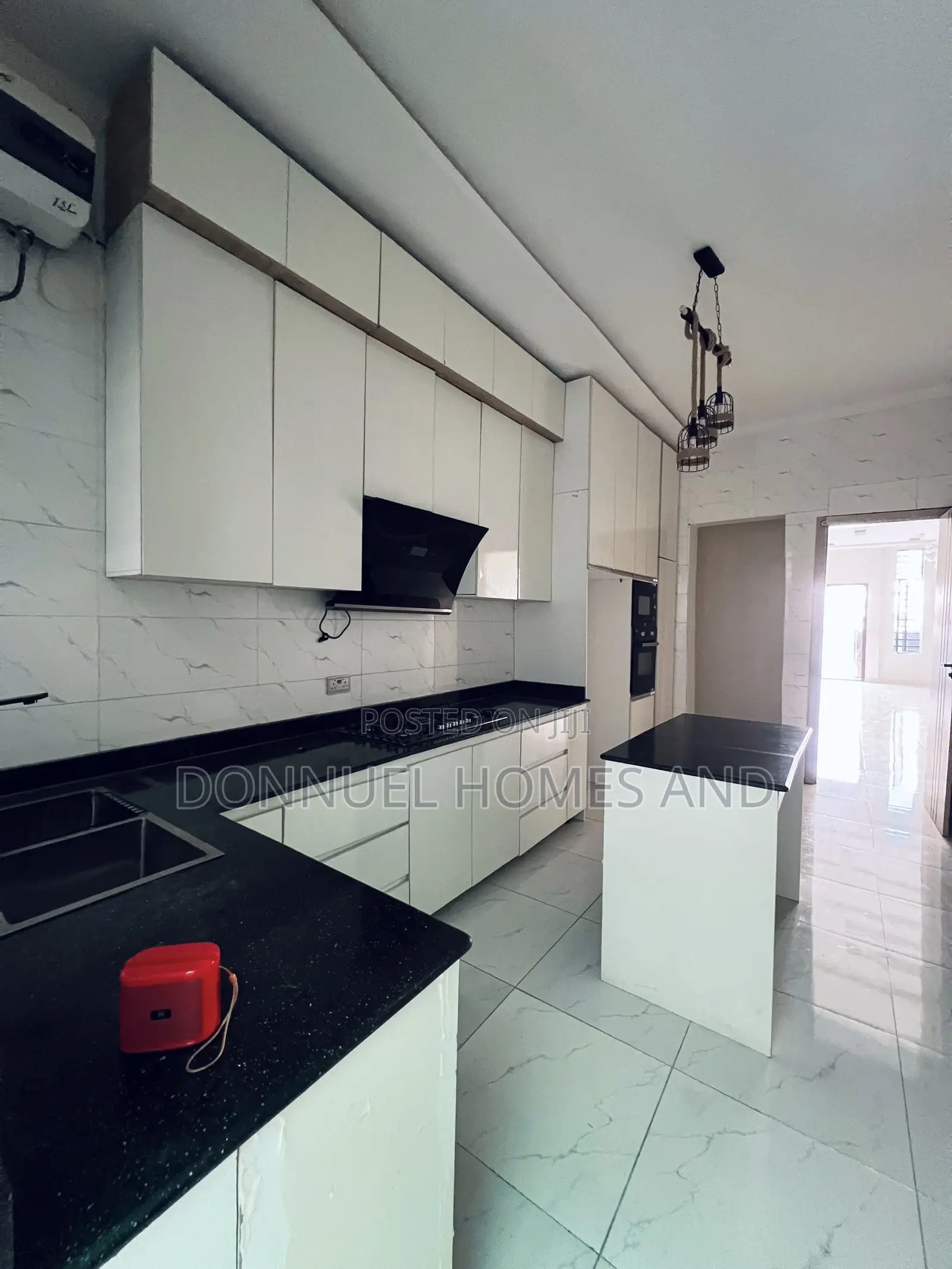 4bdrm Townhouse / Terrace in Ikota for rent in Ikota