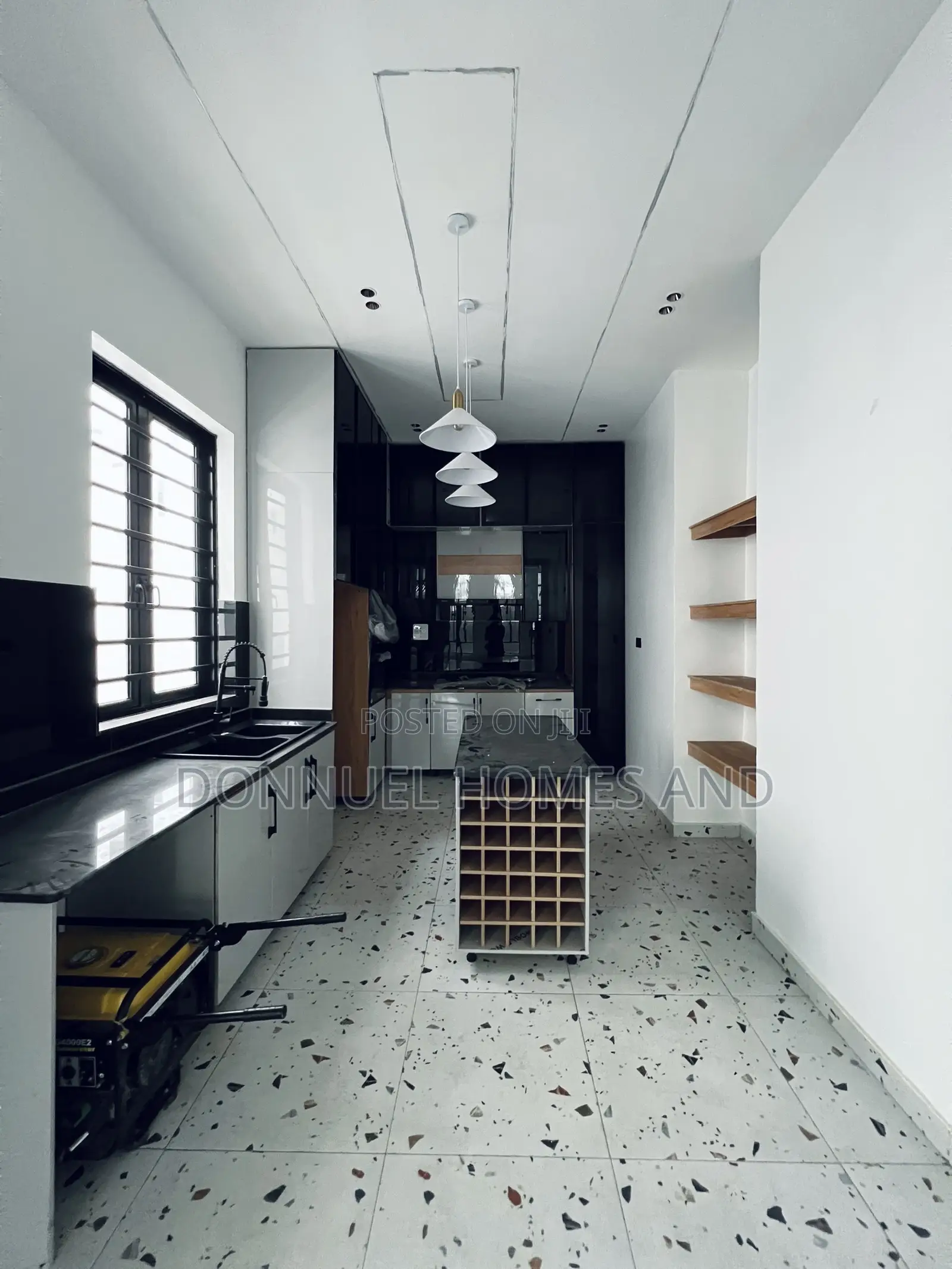 4bdrm Duplex in Lekki Expressway for sale in Lekki Expressway