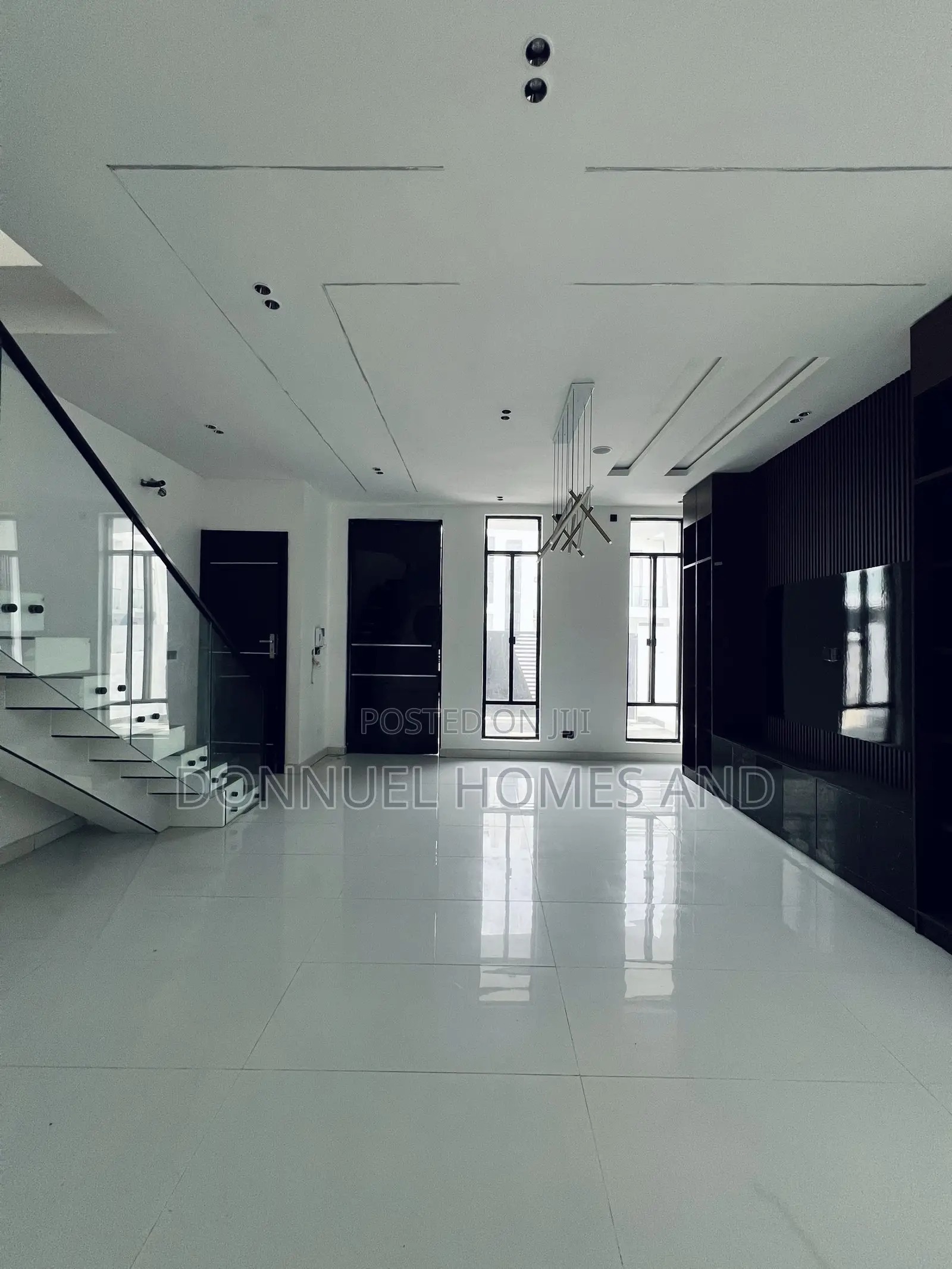 4bdrm Duplex in Lekki Expressway for sale in Lekki Expressway