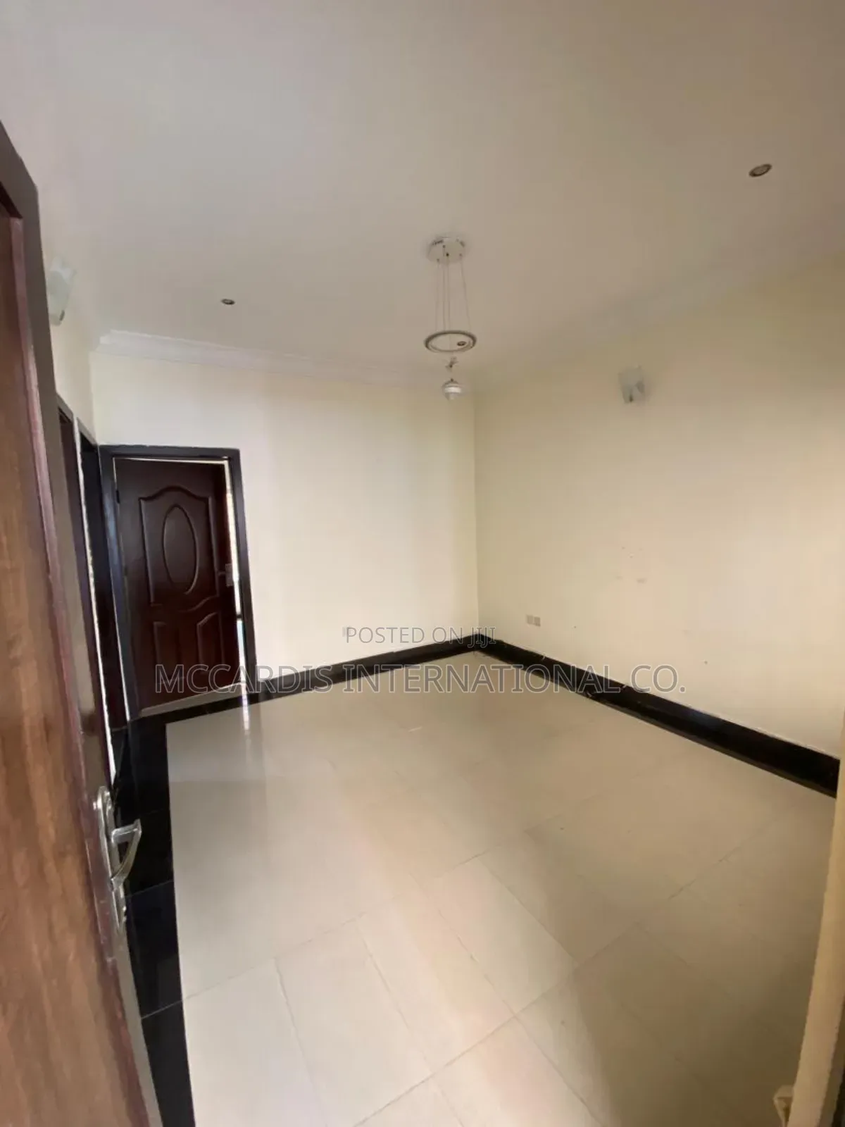 Mini Flat in Lekki Phase 1 Right for rent in Lekki Phase 1