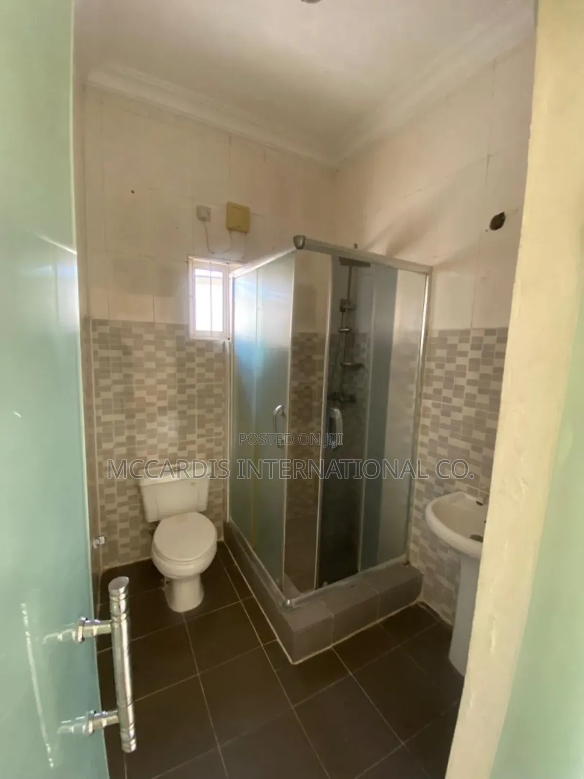 Mini Flat in Lekki Phase 1 Right for rent in Lekki Phase 1